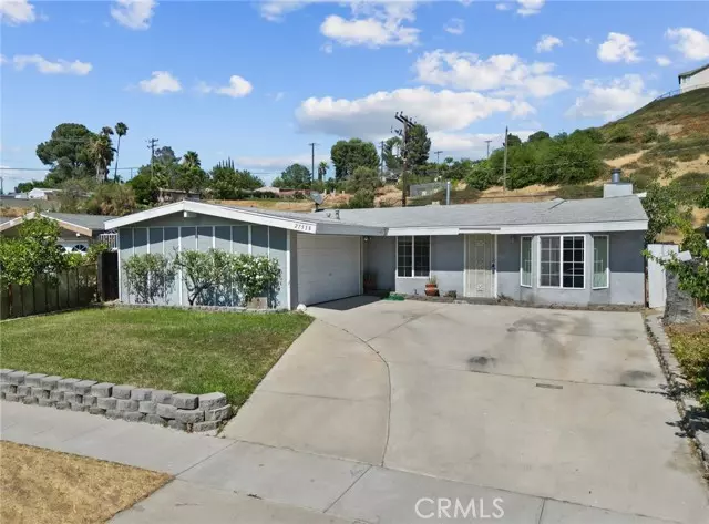 27538 Crossglade AVE, Canyon Country, CA 91351