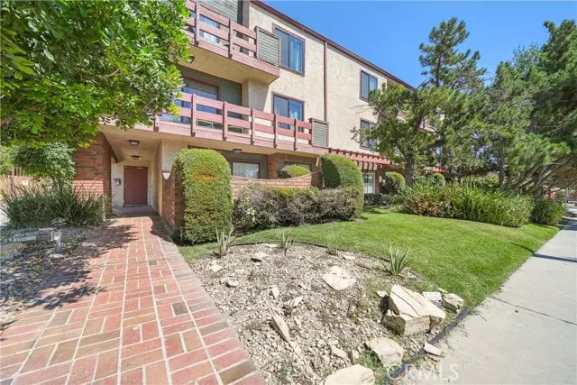 4524 Tujunga AVE 12, Studio City, CA 91602