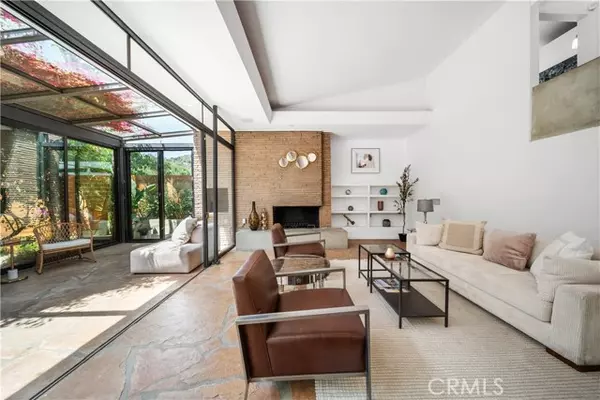 Hollywood Hills, CA 90046,2761 Laurel Canyon BLD