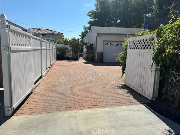 Lomita, CA 90717,25842 Avocado ST