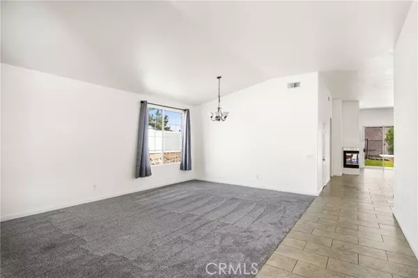 Corona, CA 92883,13758 Palomino Creek DR