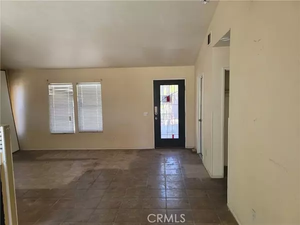 Adelanto, CA 92301,14644 Palmyra CT