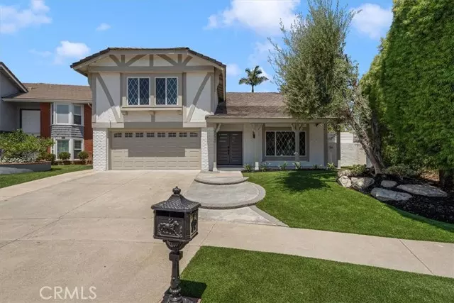 25032 Crystal CIR, Lake Forest, CA 92630