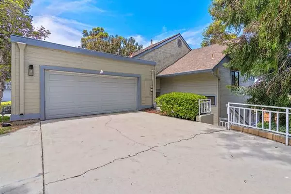 Bonita, CA 91902,4617 Villas CT