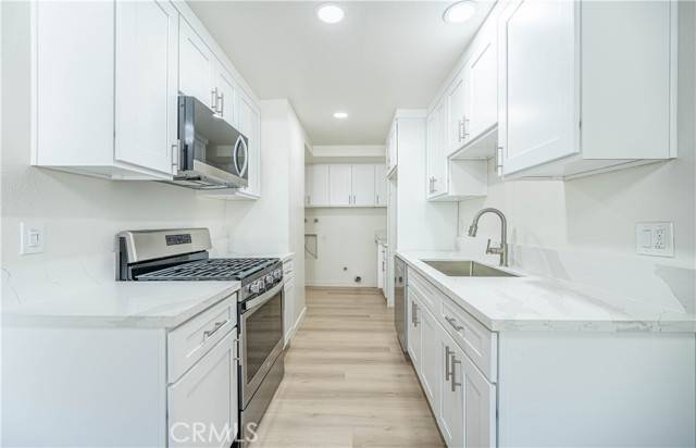 1454 W 8th ST 117, Upland, CA 91786