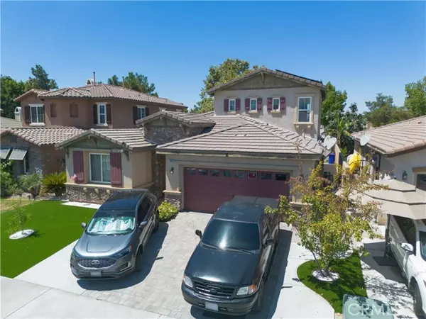 Fontana, CA 92337,10988 White Oak LN