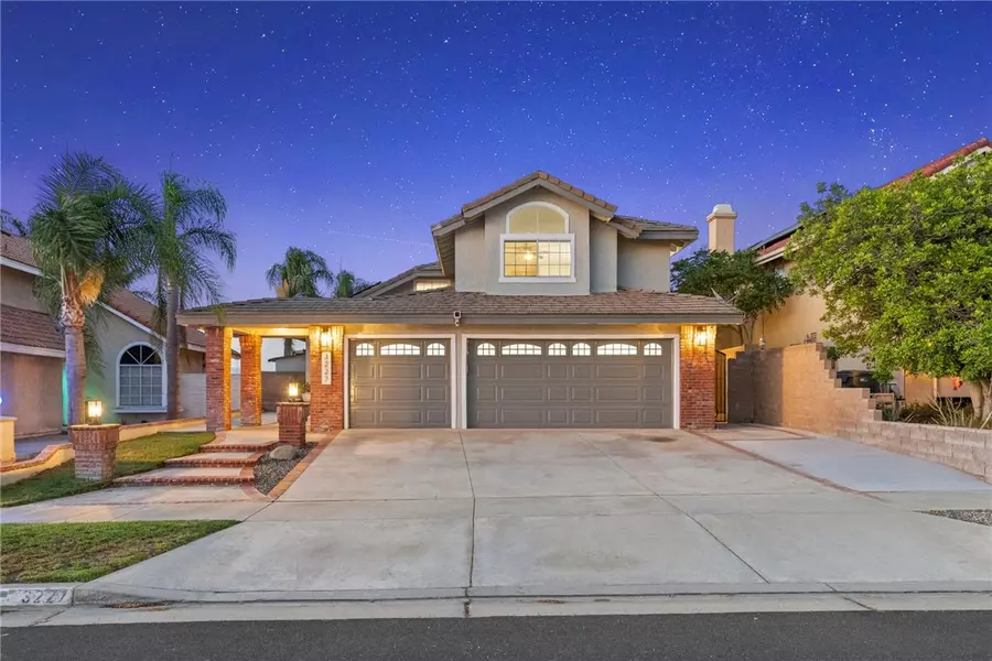 3227 Braemar LN, Corona, CA 92882