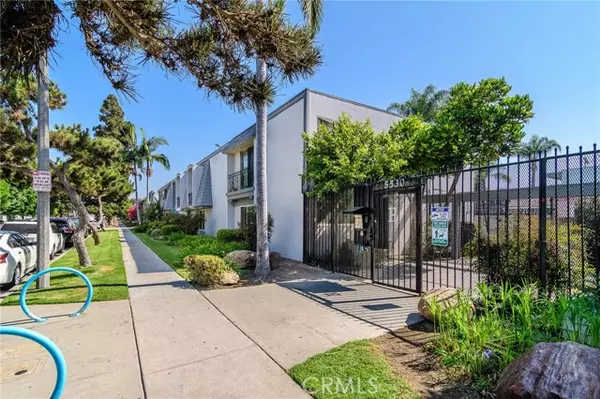 Long Beach, CA 90805,5530 Ackerfield AVE 402