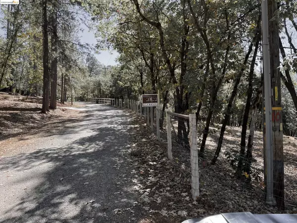 Grass Valley, CA 95949,14562 Flicker Dr