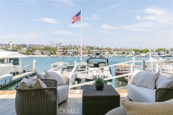 704 Via Lido Nord, Newport Beach, CA 92663