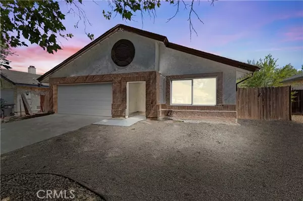 2581 Bottle Tree DR, Palmdale, CA 93550