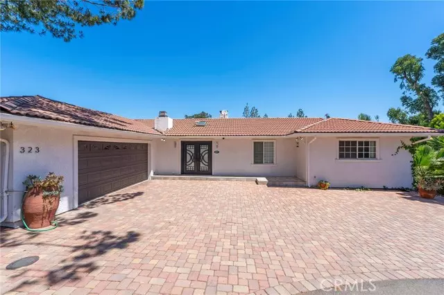 323 S Del Giorgio RD, Anaheim Hills, CA 92808