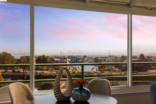 1200 Brickyard Way 306, Richmond, CA 94801