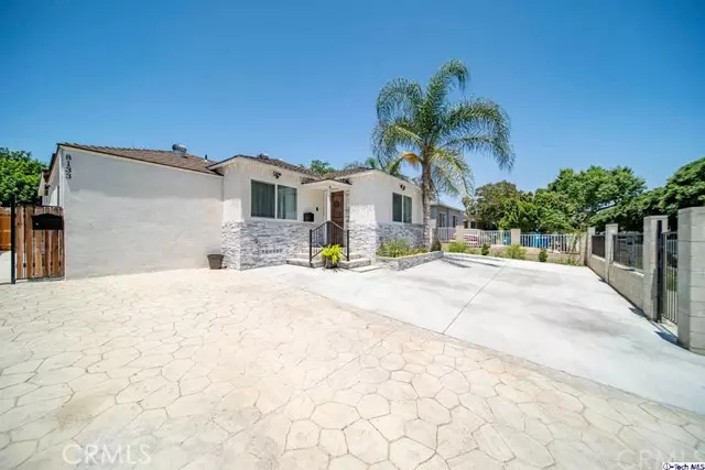 8135 Noble AVE, Panorama City, CA 91402