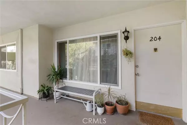 Glendale, CA 91206,315 N Louise ST 204