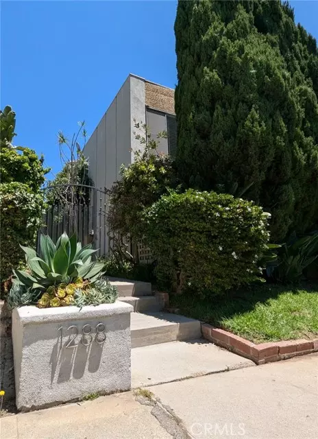 1288 Barry AVE, Los Angeles, CA 90025