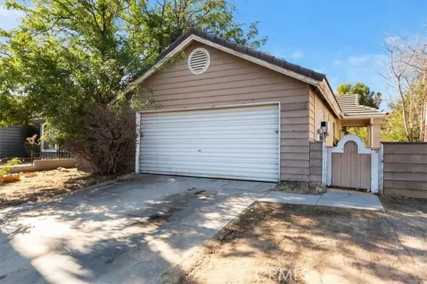 2026 Cape Cod LN, Palmdale, CA 93550