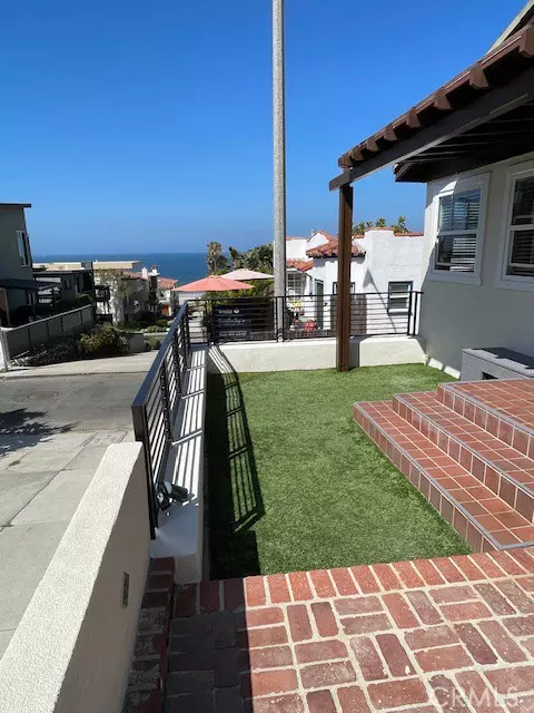 Manhattan Beach, CA 90266,217 25th ST