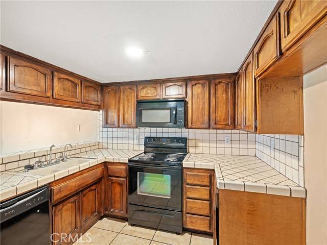 Helendale, CA 92342,14736 Chaparral LN 12