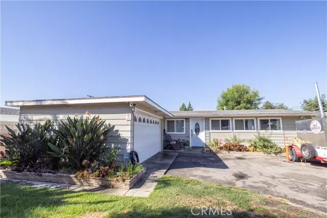 13073 Norris Ave., Sylmar, CA 91342