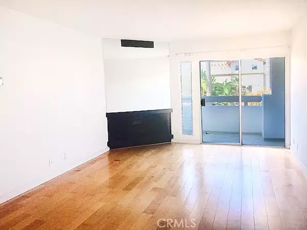 Santa Monica, CA 90403,1033 3rd ST 103