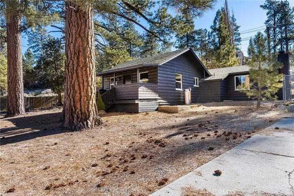 1128 E Country Club BLD, Big Bear City, CA 92314