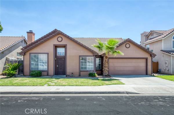 252 W Bedford AVE, Clovis, CA 93611