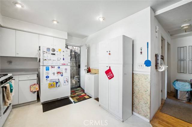 Crestline, CA 92325,23034 Cedar WAY