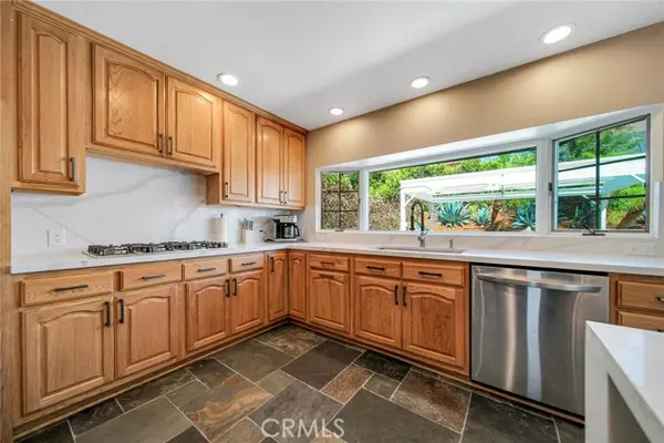 Simi Valley, CA 93065,2750 Carlmont PL