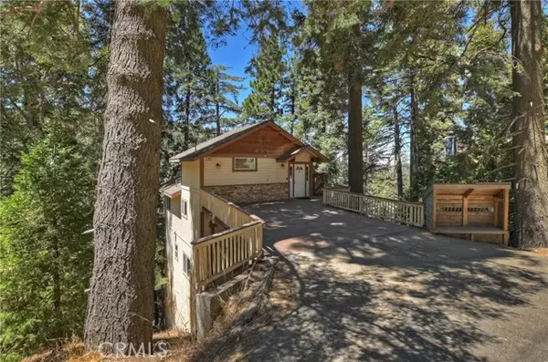 Lake Arrowhead, CA 92352,676 Lake DR