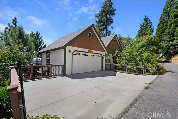 Lake Arrowhead, CA 92352,27696 St Bernard LN