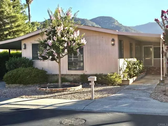 Escondido, CA 92026,8975 Lawrence Welk DR 211