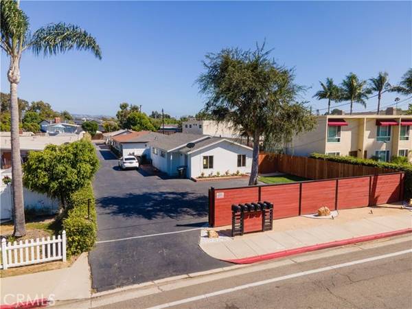 2350 Santa Ana AVE, Costa Mesa, CA 92627