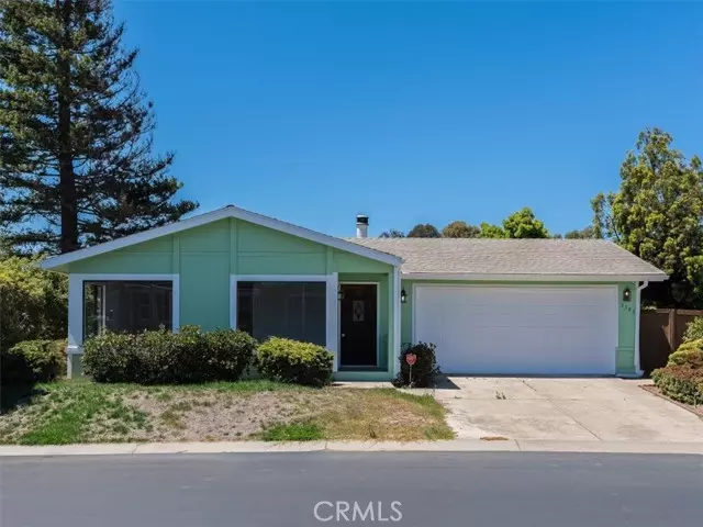 3383 Hummingbird LN, Santa Maria, CA 93455