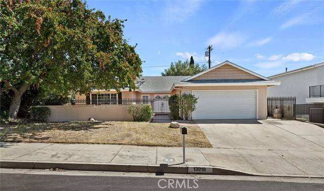 13918 Aldergrove ST, Sylmar, CA 91342
