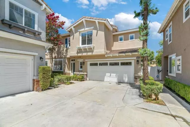 196 Woodcrest LN, Aliso Viejo, CA 92656