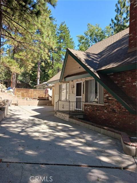 26416 Apache TRL, Rimforest, CA 92378