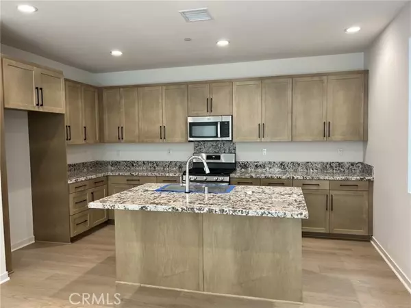 Fontana, CA 92336,7003 Mallow DR 1