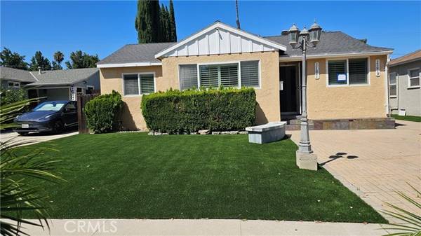 17621 Victory BLD, Lake Balboa, CA 91406