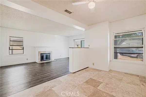 Inglewood, CA 90305,9725 S 8th AVE