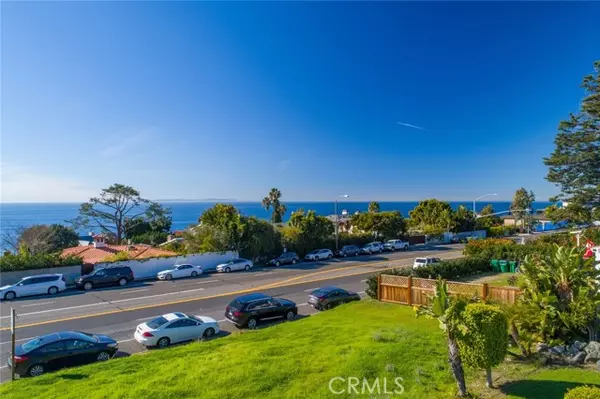 Laguna Beach, CA 92651,31532 Coast HWY