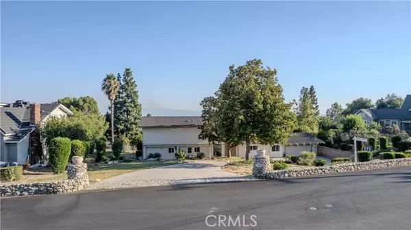 2440 San Antonio Crescent E, Upland, CA 91784