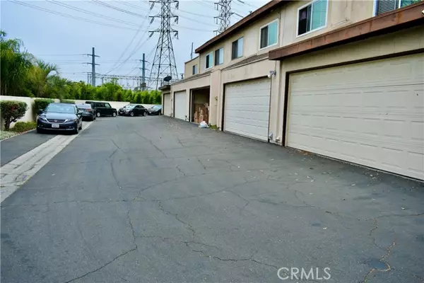 Paramount, CA 90723,16710 Orange AVE J53