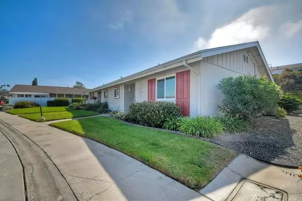 Oceanside, CA 92057,3615 Vista Bella 21