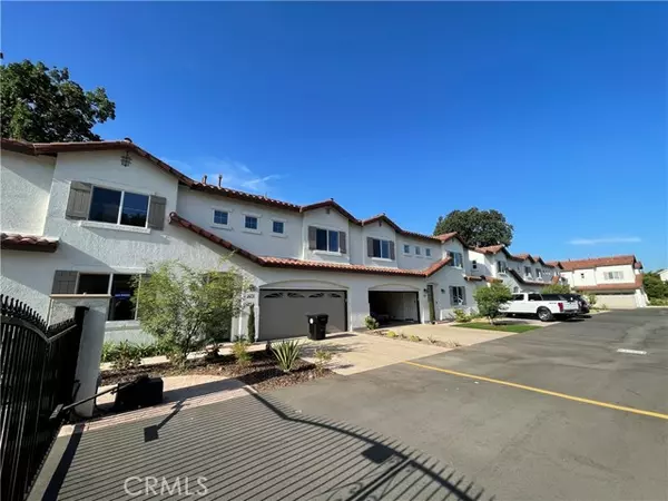 Newhall, CA 91321,24751 Valley ST