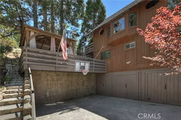 Lake Arrowhead, CA 92352,825 Grass Valley RD