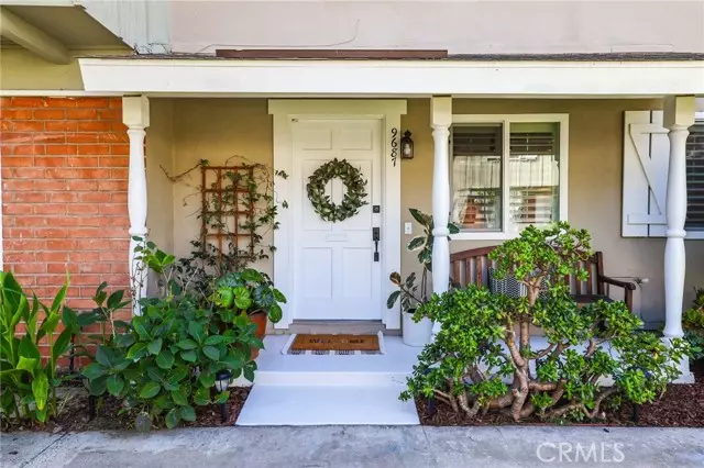 9687 Kensington DR, Huntington Beach, CA 92646