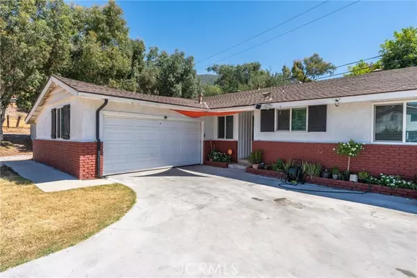 925 Knoll,  Devore,  CA 92407