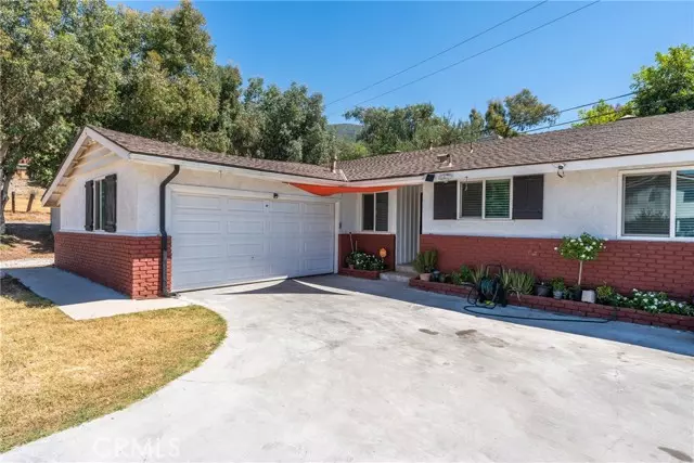 925 Knoll, Devore, CA 92407