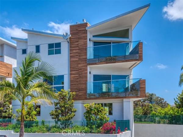 3922 E Coast Hwy, Corona Del Mar, CA 92625